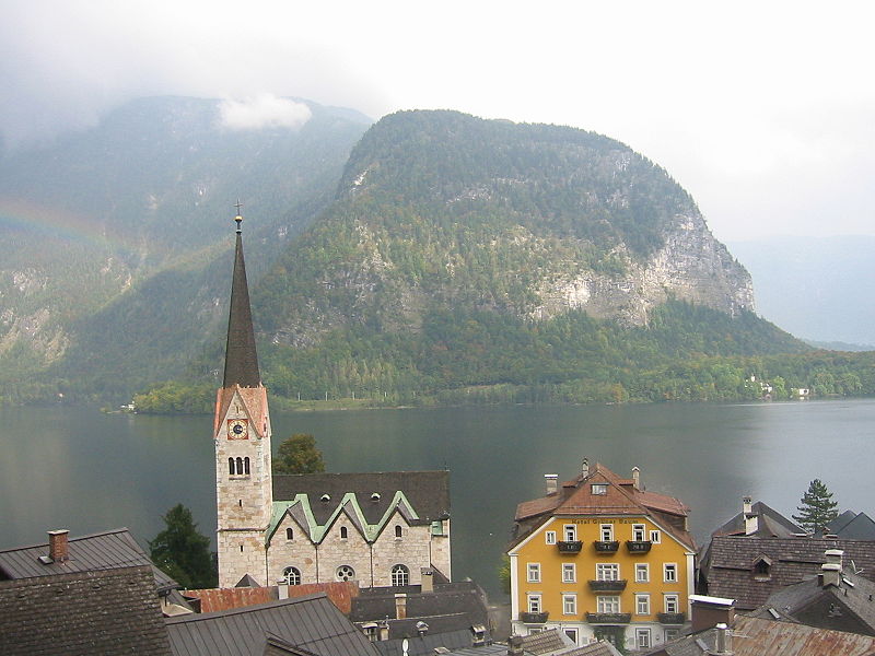 800px-Hallstatt-Blick-auf-See