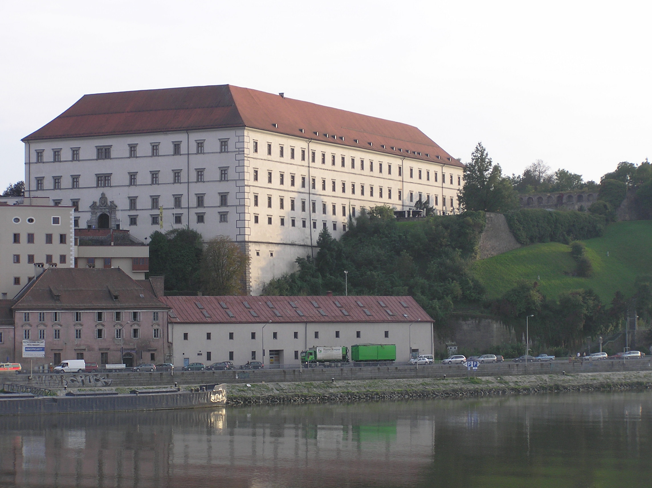 Linzcastle20050926