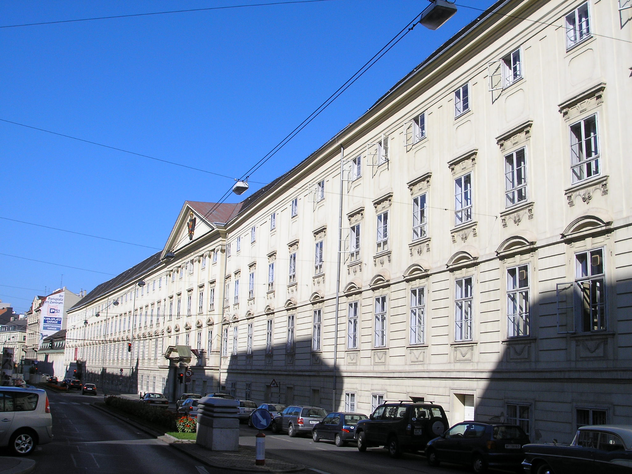 Neue Favorita_Vienna_Sept._2006_006