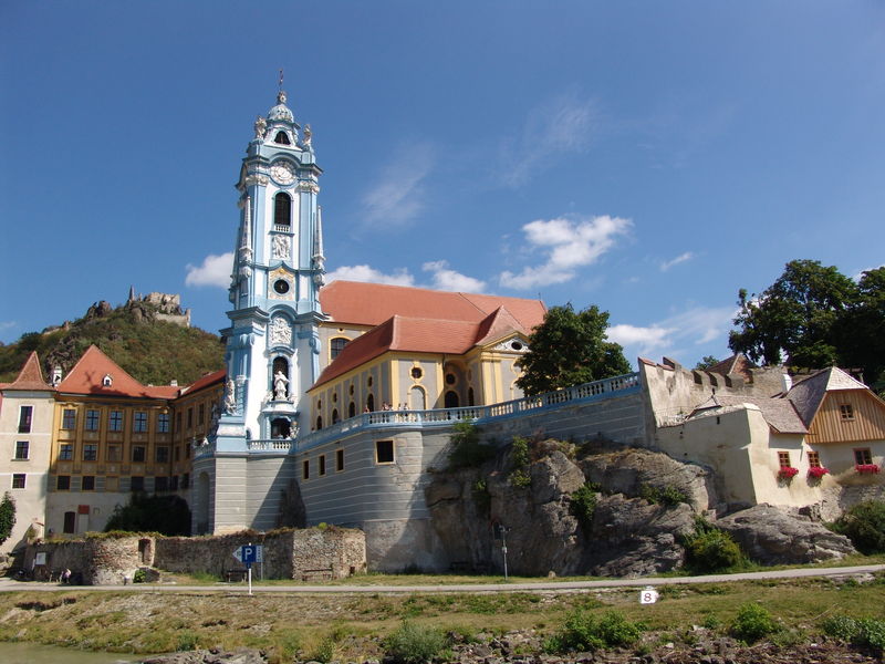 800px-Duernstein wachau-1